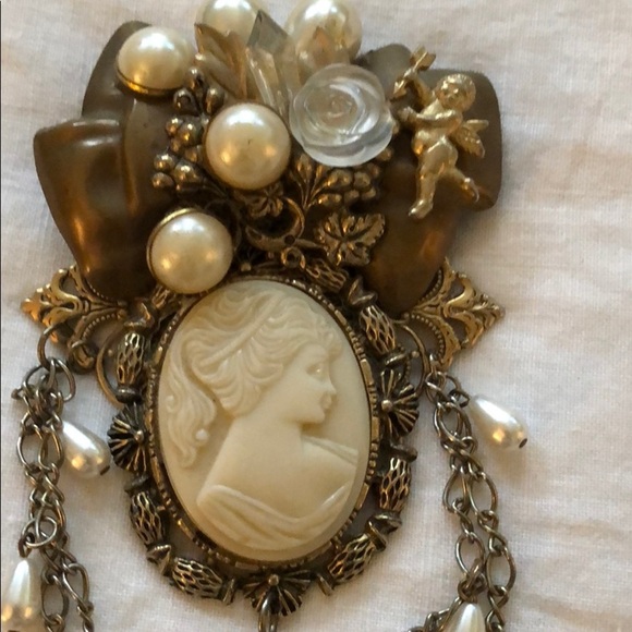 Stunning Vintage Handmade Collage Cameo jewelry brooch - Picture 6 of 11